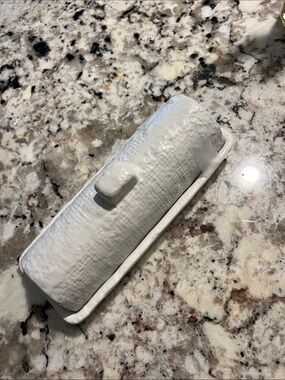 Badgley Mischka HOME White Textured Butter Dish with Lid